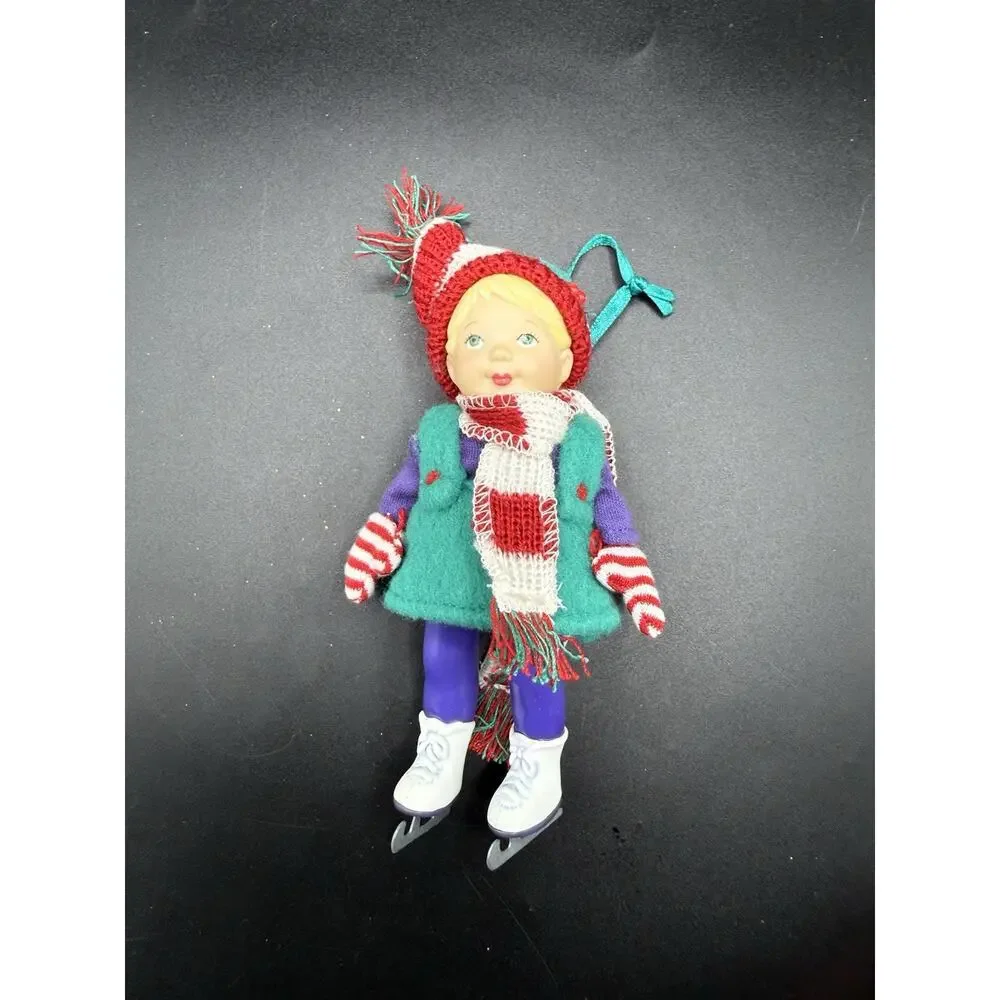 Hallmark Mistletoe Miss Ice Skating Christmas Ornament 2002 Blonde No Box Lo16